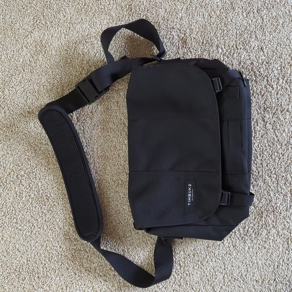 Timbuk2 classic messenger bag extra small